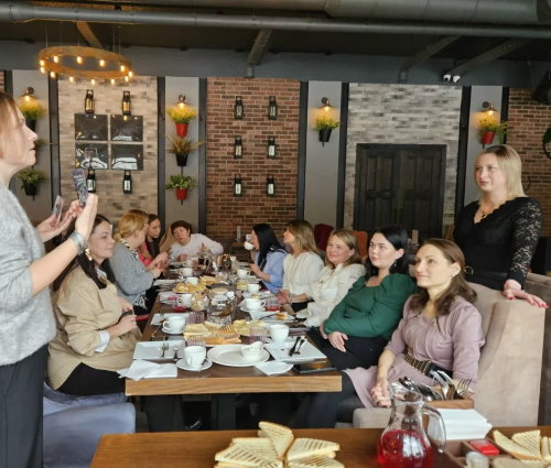 В Тихвине состоялся бизнес-завтрак, приуроченный к Международному женскому дню